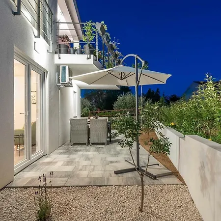 Black&beauty Apartment