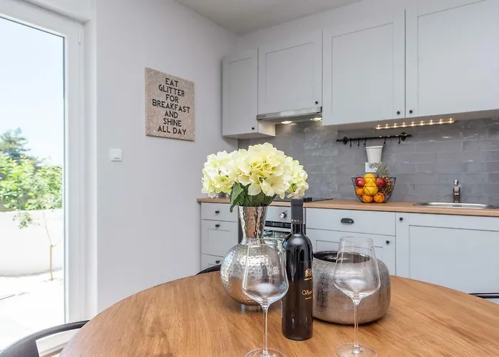 Black&beauty アパート ザダル