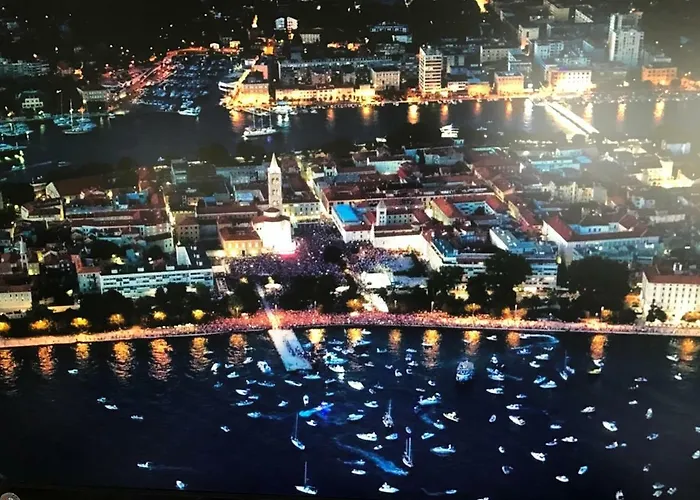 アパート Black&beauty ザダル