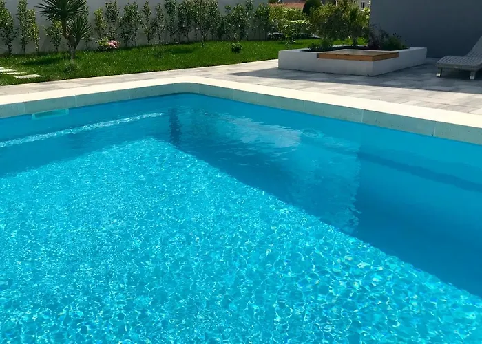 Black&beauty アパート ザダル