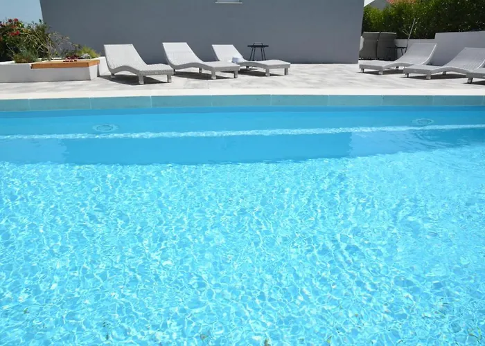 アパート Black&beauty ザダル